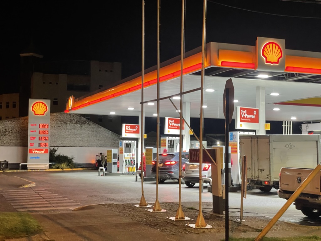 Shell Bulnes - Estación de servicio. Proveedor de combustibles para el automotor.